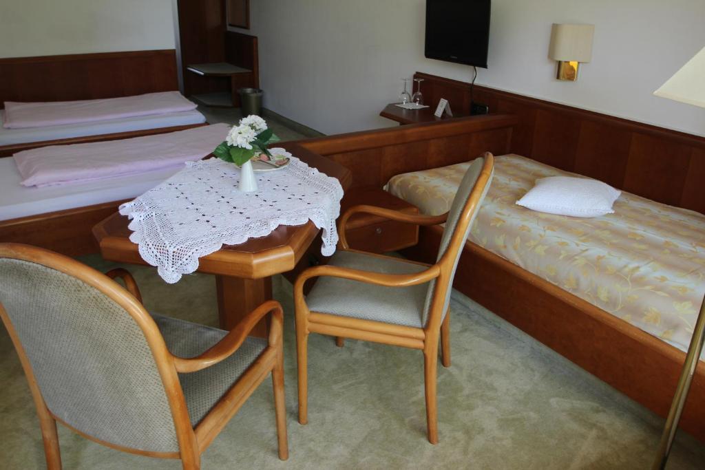 Hotel am Kurpark Bad Wimpfen Rum bild